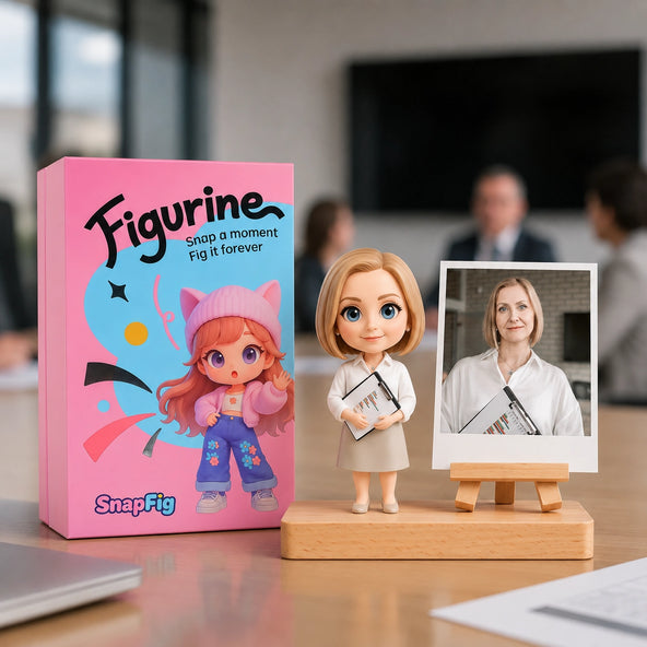 A custom boss figurine sculpted from a photo, displayed on an office desk as a personalized gift for a farewell or work anniversary.

