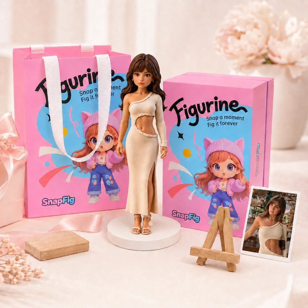 Realistic custom statue displayed with SnapFig gift packaging
